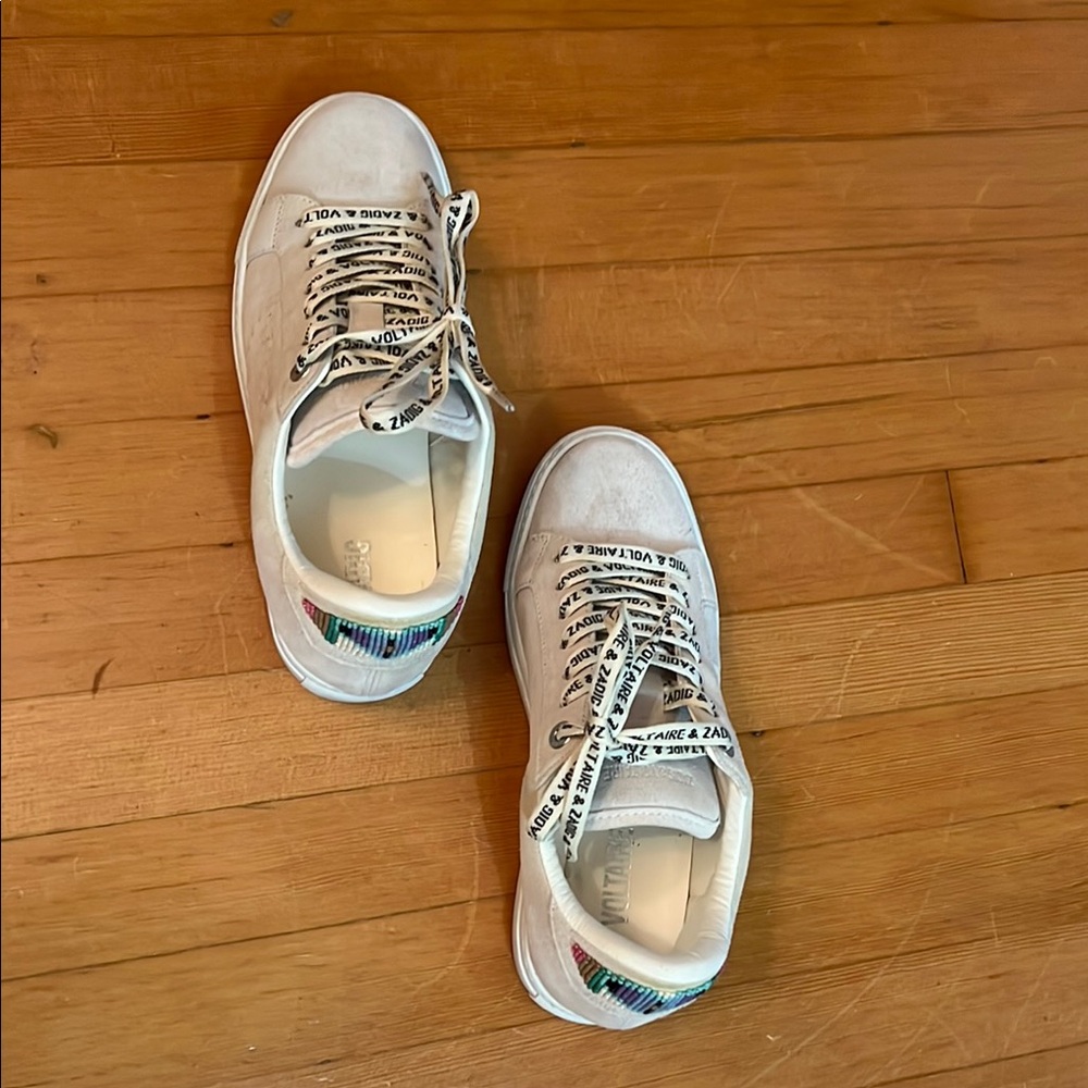 White Sneakers with Text Laces